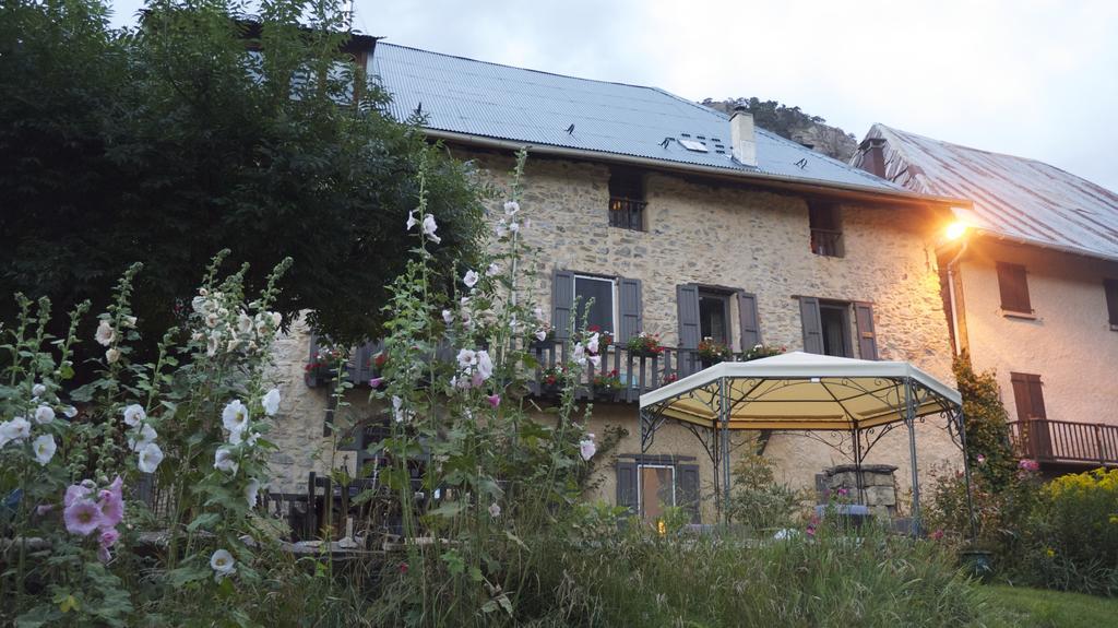 Les Means Bed and Breakfast Meolans-Revel Exteriör bild