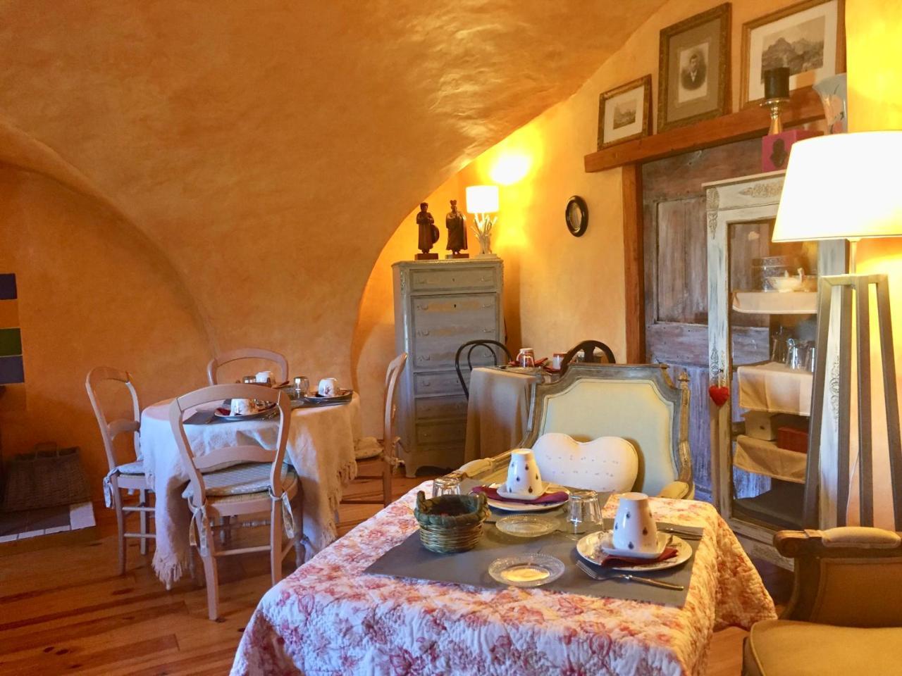 Les Means Bed and Breakfast Meolans-Revel Exteriör bild