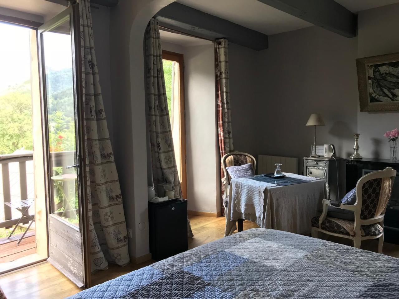Les Means Bed and Breakfast Meolans-Revel Exteriör bild